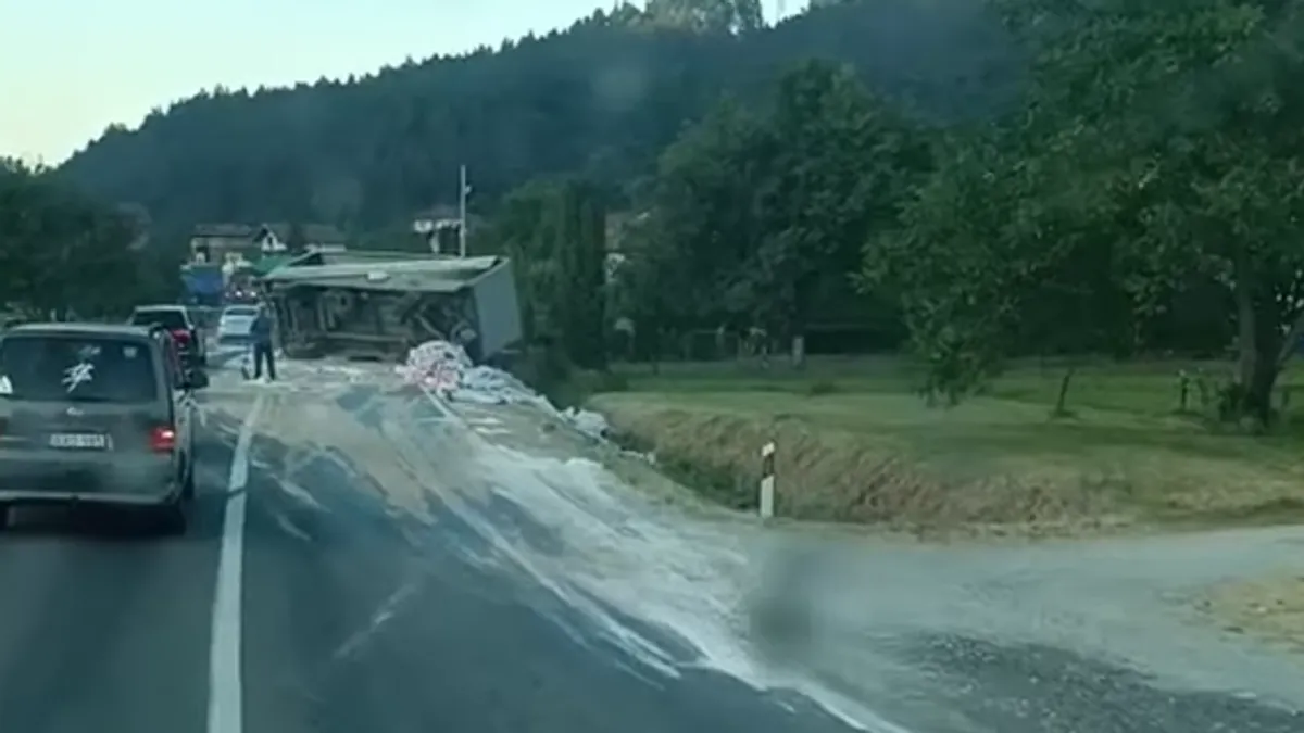 Vozačima se savjetuje pojačan oprez prilikom prolaska ovom dionicom.