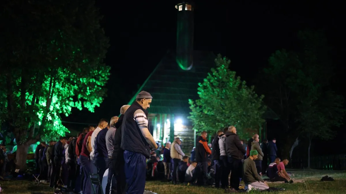 U ime Muftijstva sarajevskog, kao jednog od organizatora manifestacije, govorio je dr. Samed Omerdić, koji je poručio da su dovišta pokazatelj življenja.