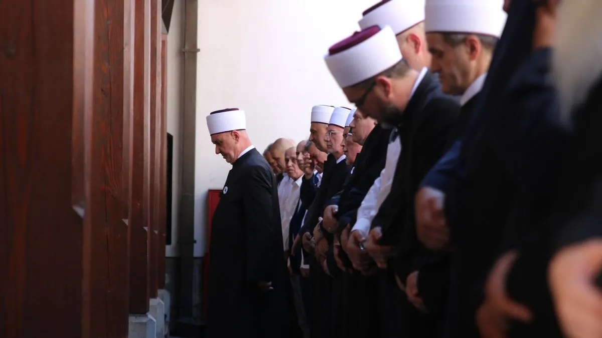 Na ahiret je preselio u 72. godini života u Kliničkom centru Univerziteta u Sarajevu, gdje je posljednjih sedmica bio na liječenju.