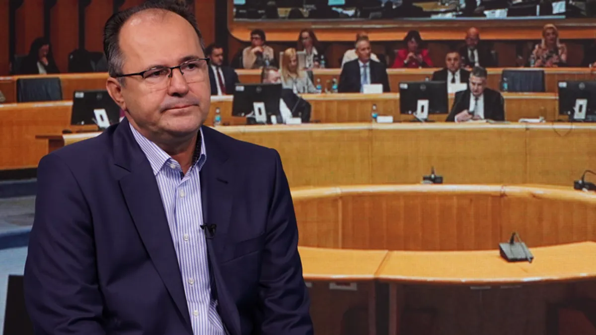 Visoki predstavnik je današnjim odlukama opet iznenadio političku, ali i ukupnu bh. javnost. 