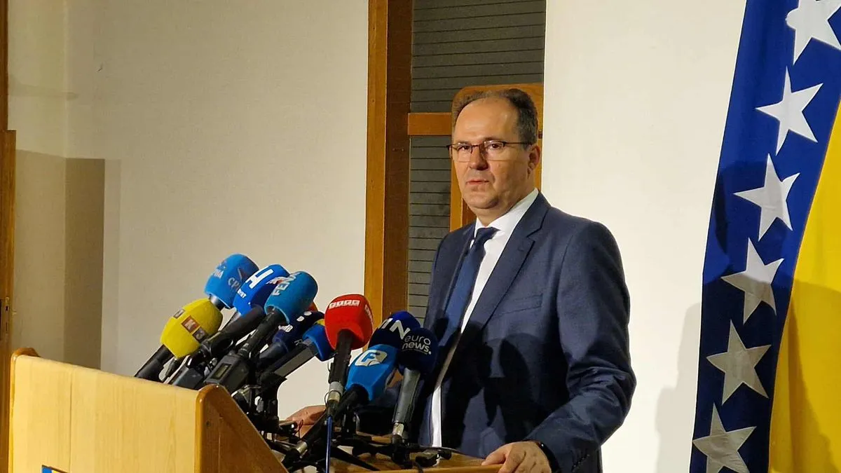Svađe, prepiranja, osvete, rušenje države: Ništa novo na sjednici Doma naroda BiH