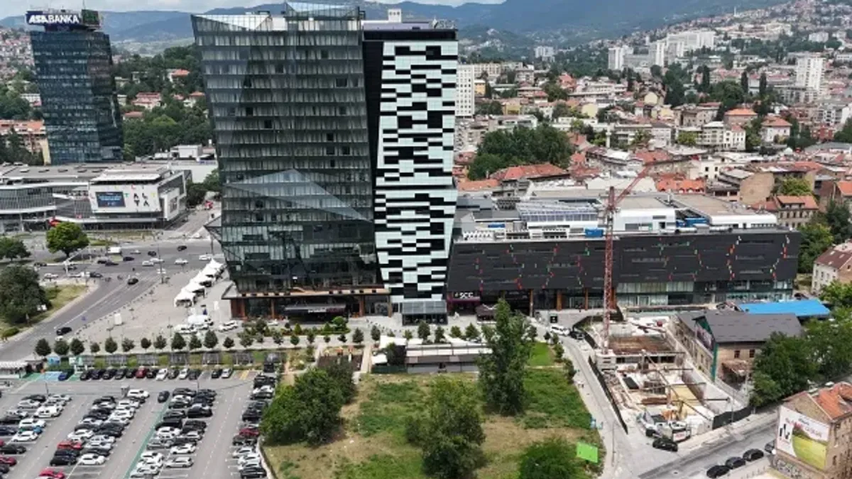U posljednjih nekoliko mjeseci svjedoci smo intenziviranog vala akvizicija u BiH, gdje uspješne kompanije i poduzetnici iz Srbije preuzimaju ključne igrače na bh. tržištu. 