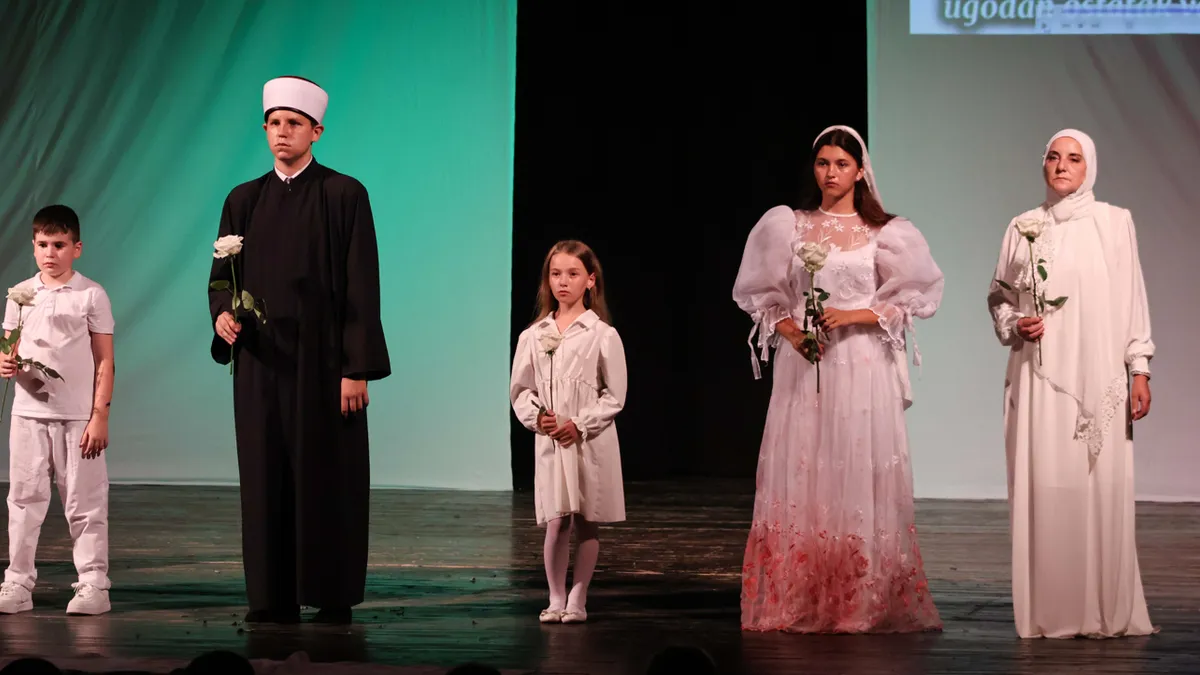 Srebrenica u srcima Zavidovićana: Predstava kao krik protiv zaborava