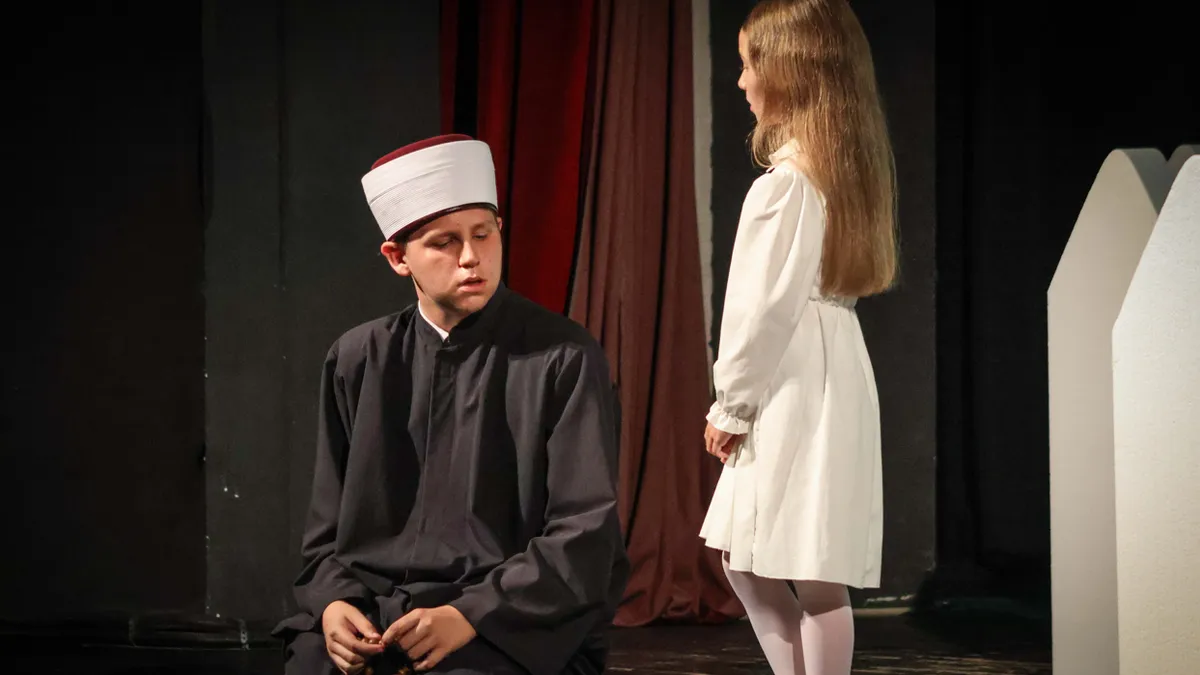 Juli je. Mjesec koji u sebi nosi jeku najkrvavijih dana novije bosanskohercegovačke historije. 