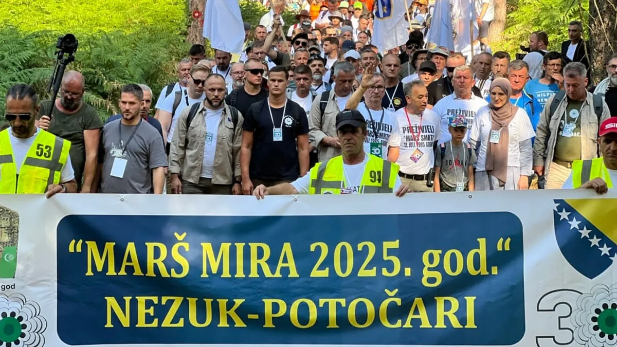 Marš mira: Više od 6.600 osoba jutros krenulo iz Nezuka u Potočare