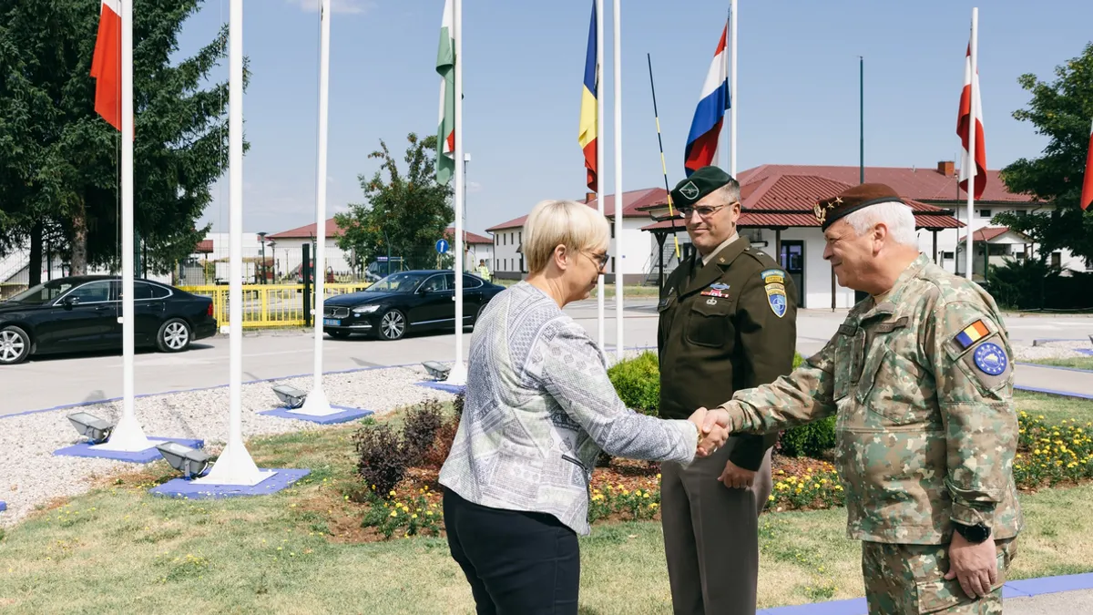 Tokom zvaničnih razgovora, razmotrena je trenutna sigurnosna situacija u Bosni i Hercegovini