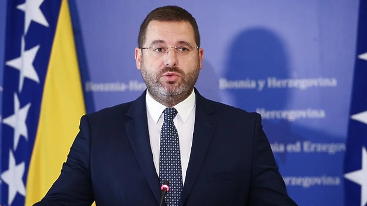 Iz RS-a bijesni na Schmidta: Kovačević tvrdi da je BiH 'šarena laža' i prijeti otcjepljenjem