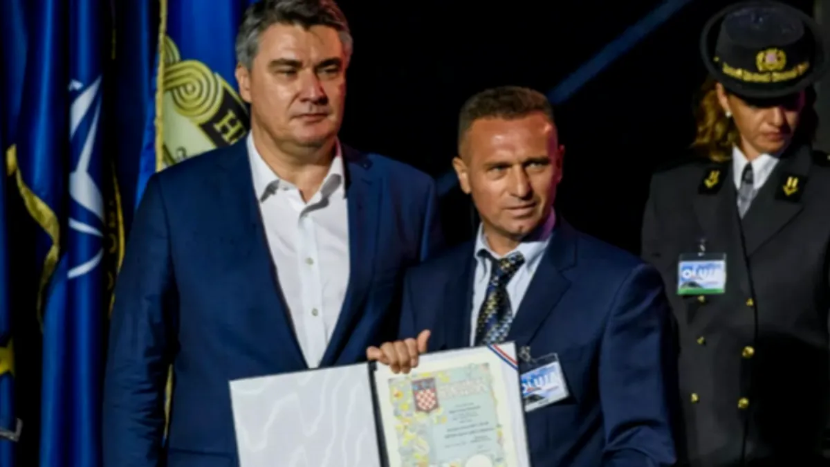 Tužilaštvo BiH je 2015. podiglo optužnicu protiv Zlatana Mije Jelića po komandnoj odgovornosti...