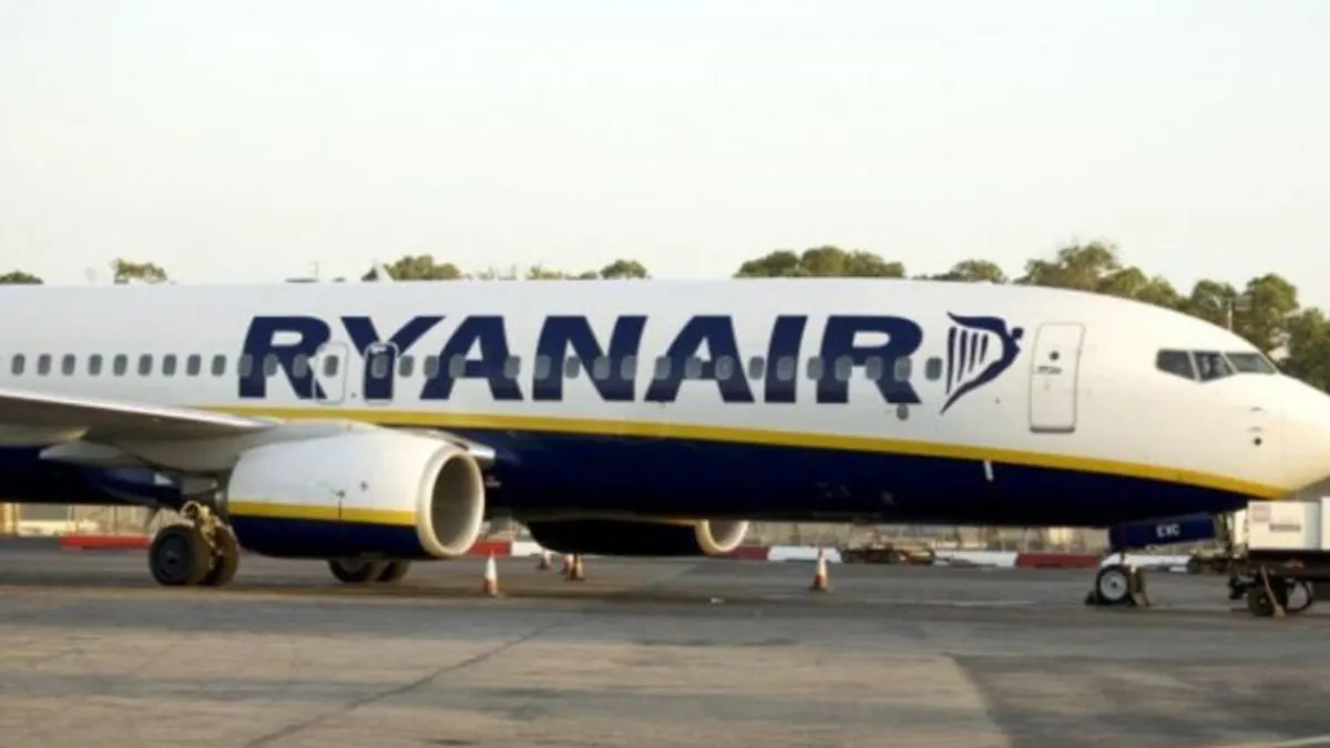 Ljudi su pokušavali pobjeći u stražnji dio aviona kako bi se sakrili, ispričala je putnica