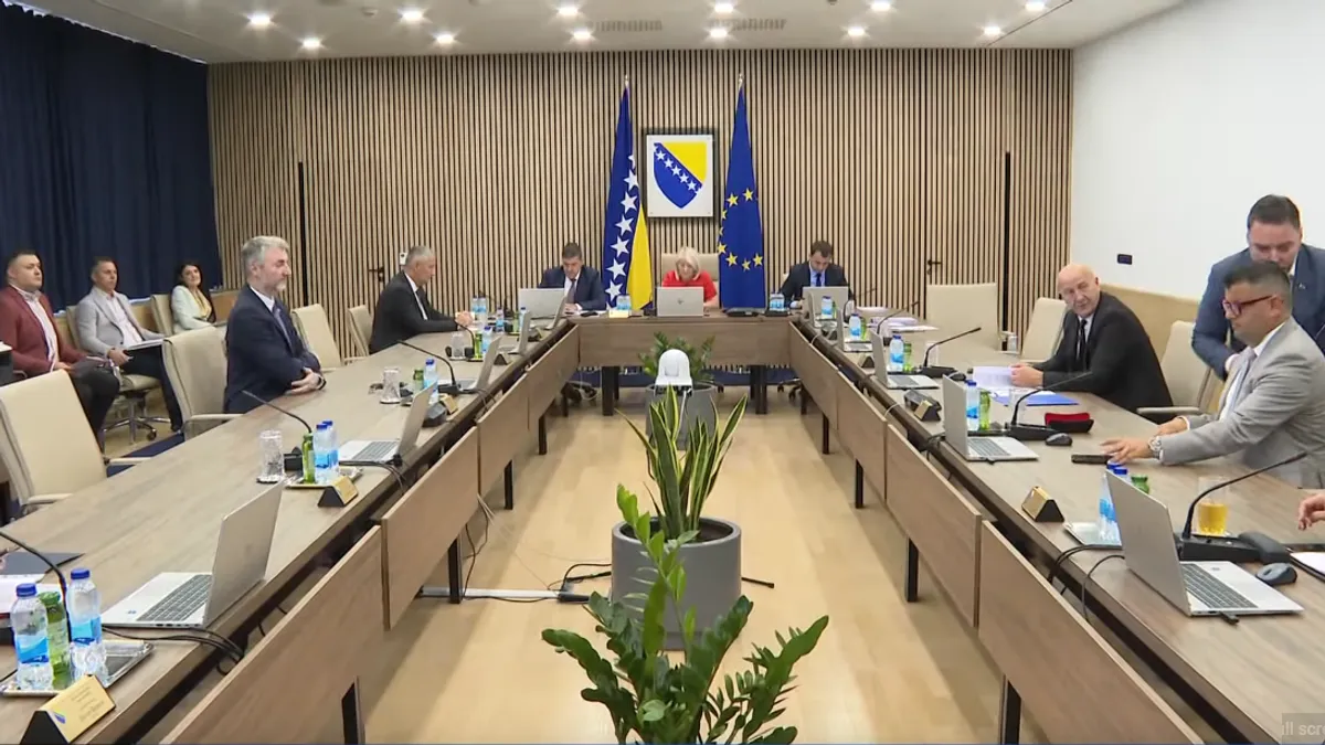 SNSD odbija preuzeti odgovornost za nastalu štetu u aferi Viaduct: Schmitovu odluku nećemo provesti