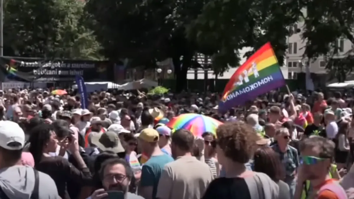 Protivnici vlasti smatraju da se radi o pokušaju gušenja građanskih sloboda u kontekstu predizborne atmosfere.