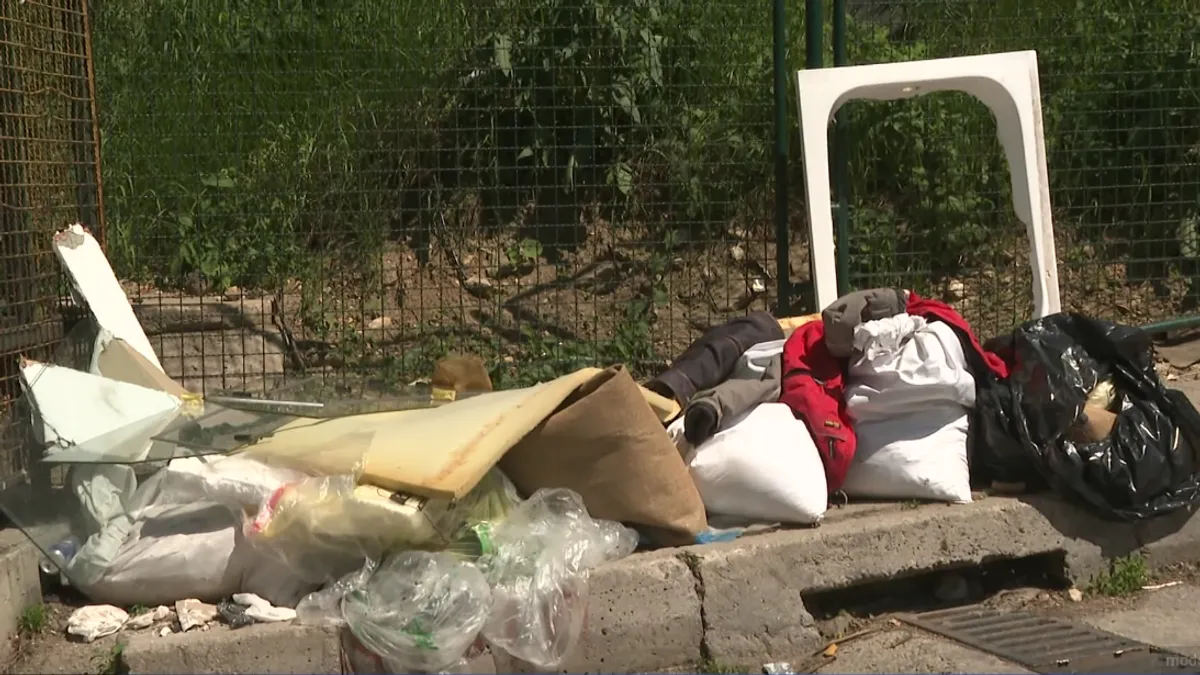 Prljave ulice, zarasli travnjaci, smeće na svakom koraku: Prizori koji se često vide u Sarajevu