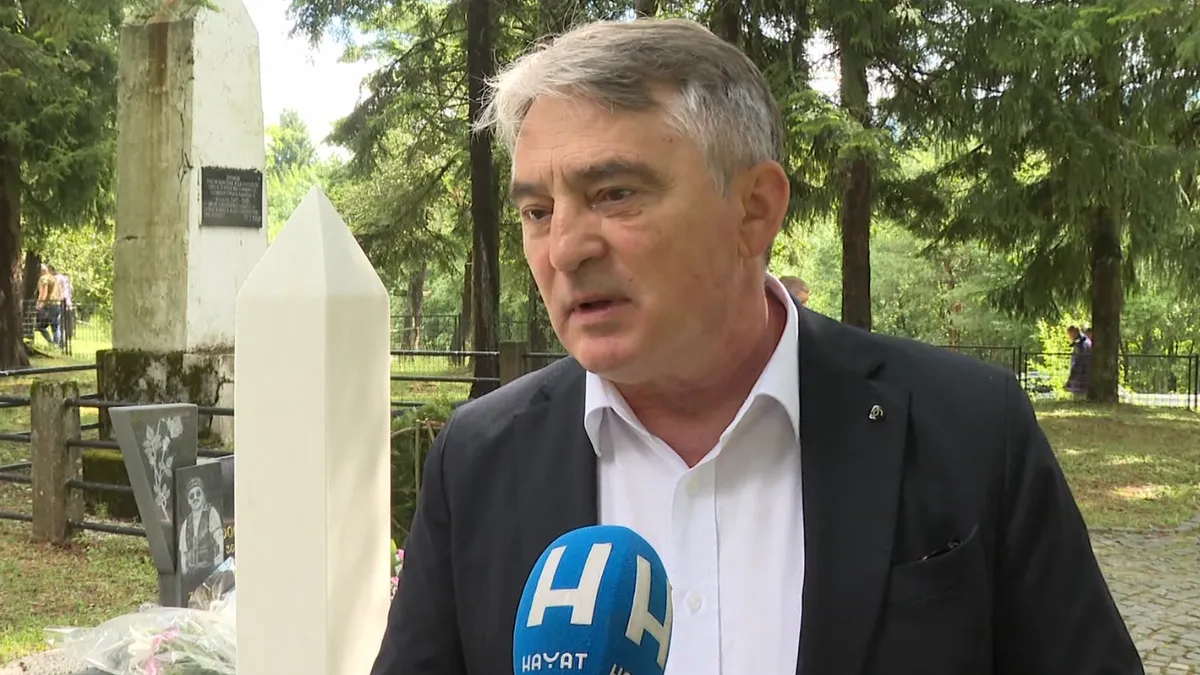 I ti ljudi koji to negiraju, koji su na suprotnoj strani lakše bi im bilo da priznaju, kaže Komšić