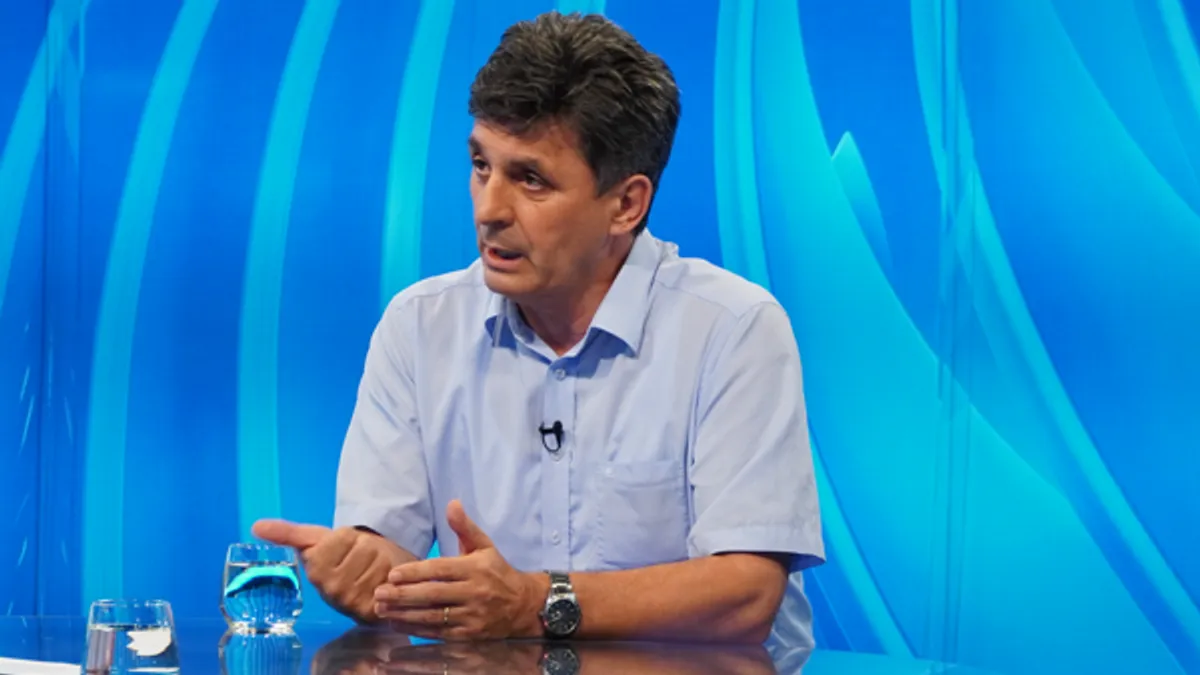 Politička situacija u Bosni i Hercegovini ne prestaje biti burna, uz svakodnevnu proizvodnju novih skandala raznih vrsta.