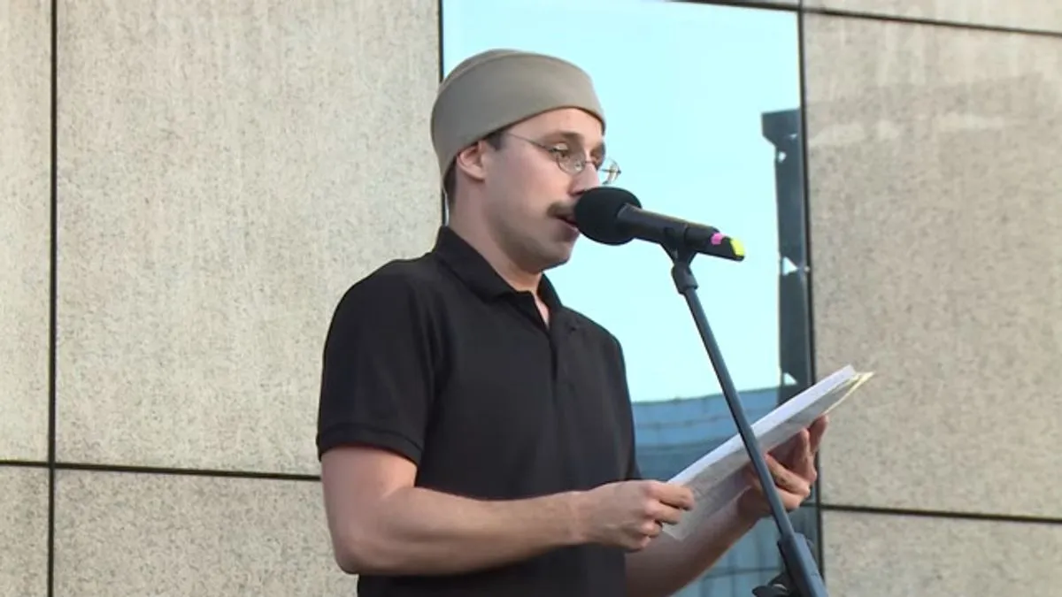 I među sadašnjim demonstrantima ima onih koji bi da sruše Vučića a imaju isti ili još gori i radikalniji stav prema BiH