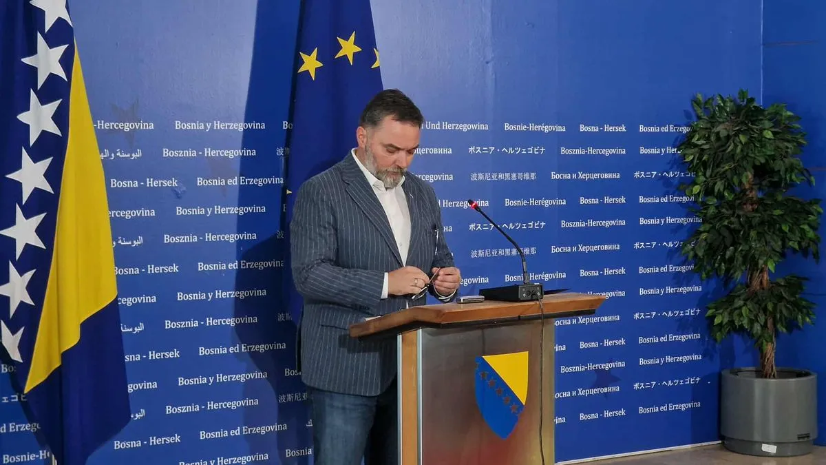  'Trojka je odbila da u paketu radimo na 14 prioriteta', kazao je Košarac.
