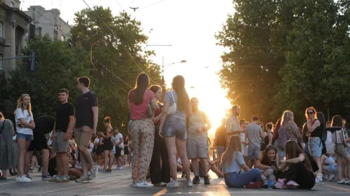 Saobraćaj je blokiran ispred FDU, na raskrsnici Jurija Gagarina i Gandijeve, na Vidikovcu i kod Ada Mola