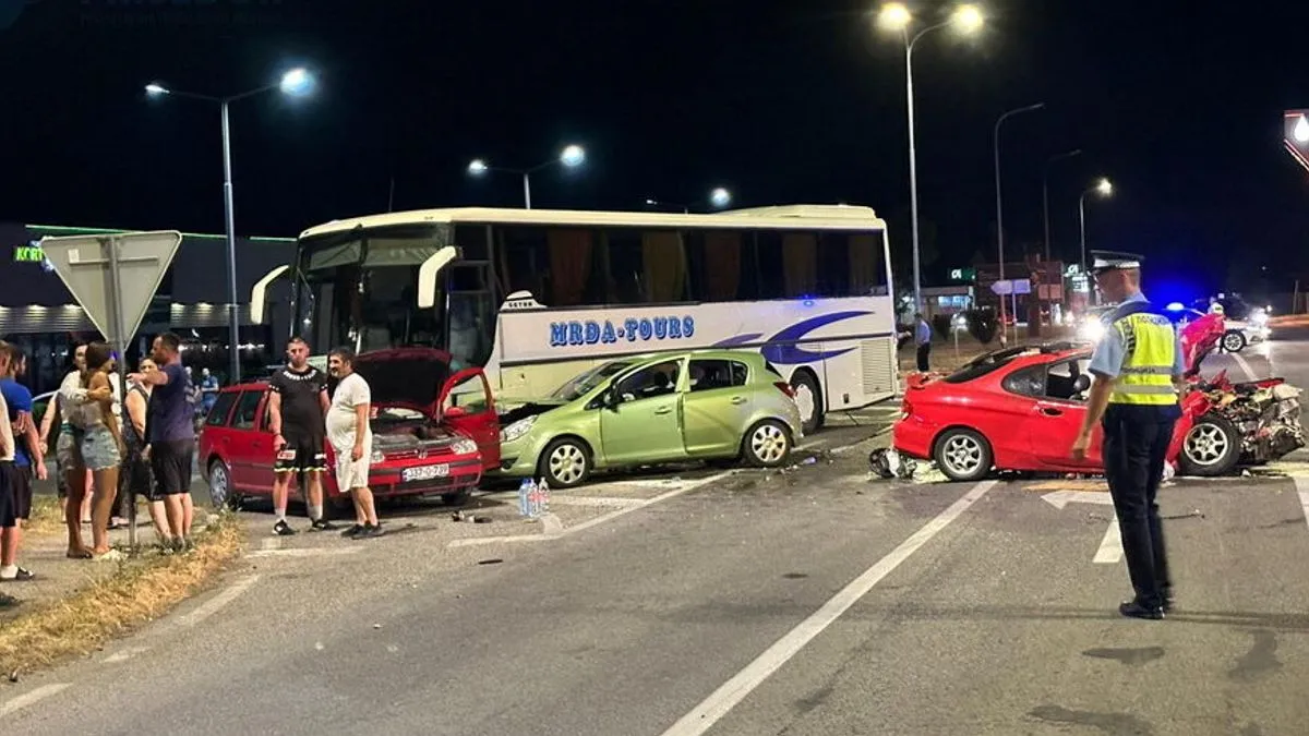 Detalji teške nesreće kod Kozarca: Povrijeđeno 6 osoba, uhapšen vozač