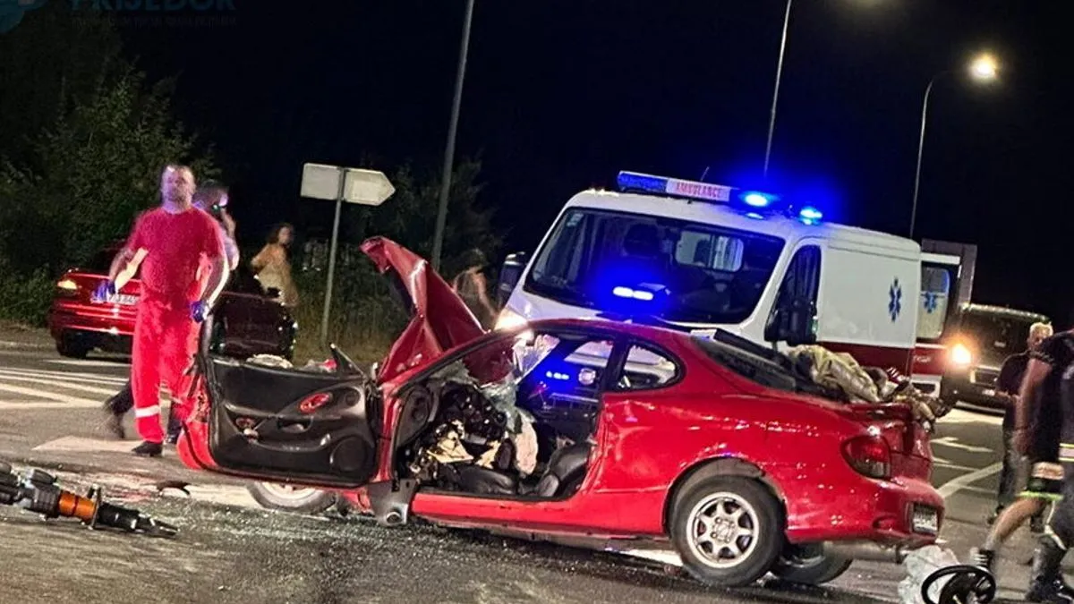 U saobraćajnoj nesreći koja se sinoć dogodila na magistralnom putu Prijedor- Banja Luka u mjestu Kozarac povrijeđeno je šest osoba. 