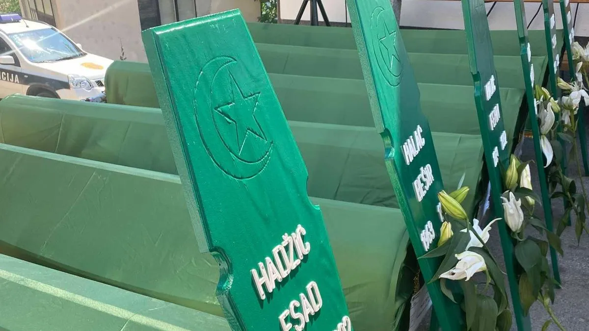 Najstarija žrtva koja će biti ukopana je Mujo Halać, imao je 55 godina kad je ubijen, najmlađa je Esad Hadžić koji je ubijen u 24-toj godini.