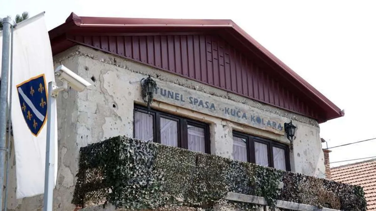 Bio je jedina veza opkoljenog glavnog grada BiH s ostatkom svijeta sve do završetka opsade 1996. godine