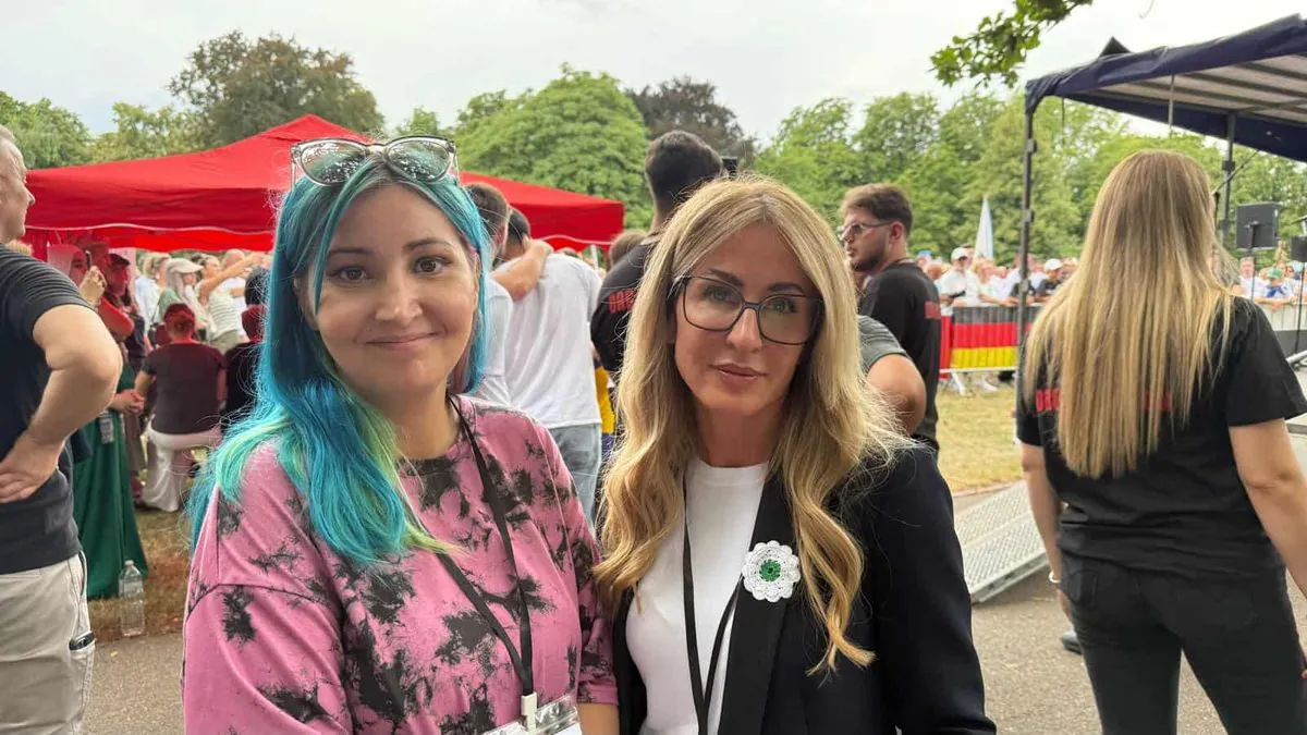 Marš mira krenuo je ispred zgrade Generalnog konzulata Bosne i Hercegovine u Stuttgartu tačno u 14:00 sati.