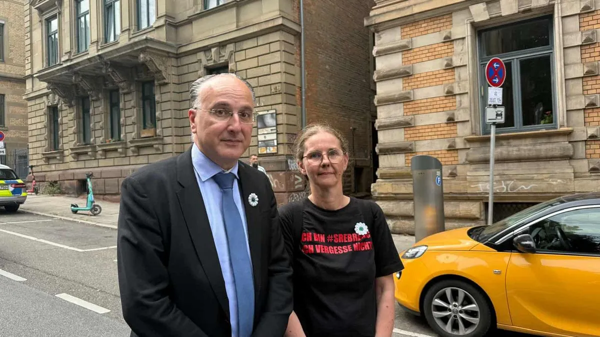 Marš mira krenuo je ispred zgrade Generalnog konzulata Bosne i Hercegovine u Stuttgartu tačno u 14:00 sati.