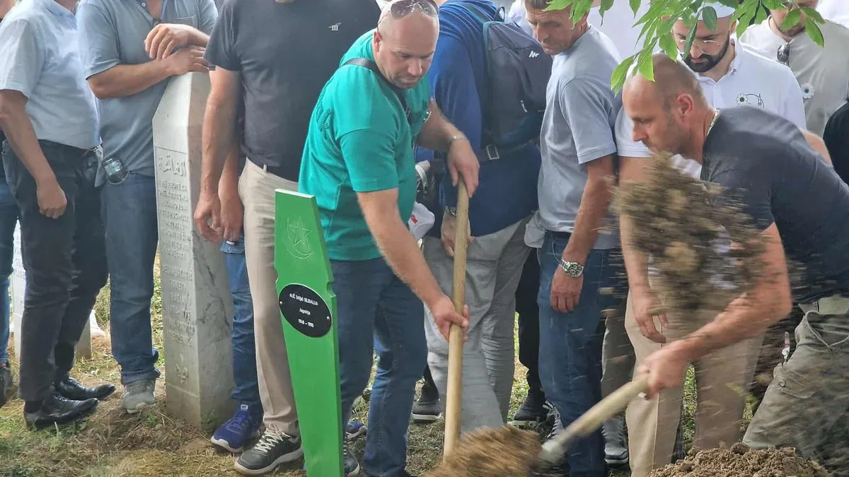 Najmlađe žrtve genocida od kojih se danas oproštaju njihovi najbliži su 19-godišnjaci Senajid Avdić i Hariz Mujić