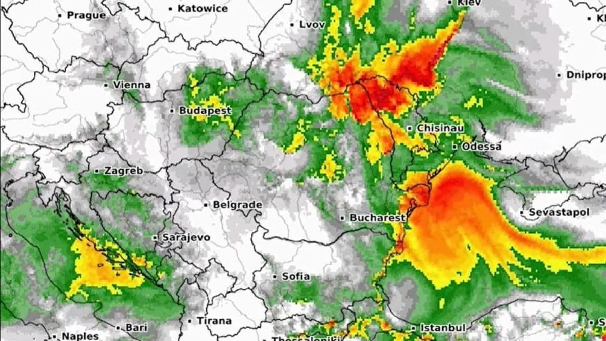 Najintenzivnija aktivnost očekuje se tokom dana, a oluje će se potom postepeno premještati prema jugoistoku i slabljenjem prestati do utorka ujutro.