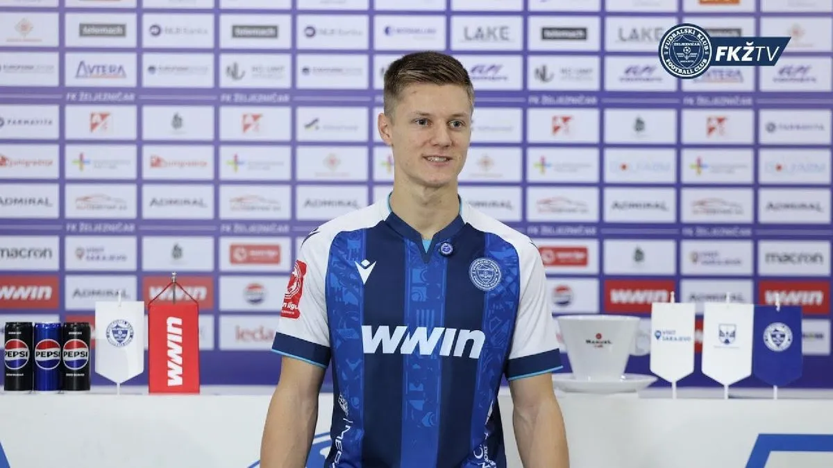 Fudbalski klub Željezniča predstavio garnituru Macron dresova za sezonu 2025/2026.