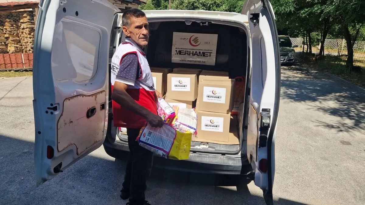 Merhamet Mostar podijelio 430 paketa pomoći