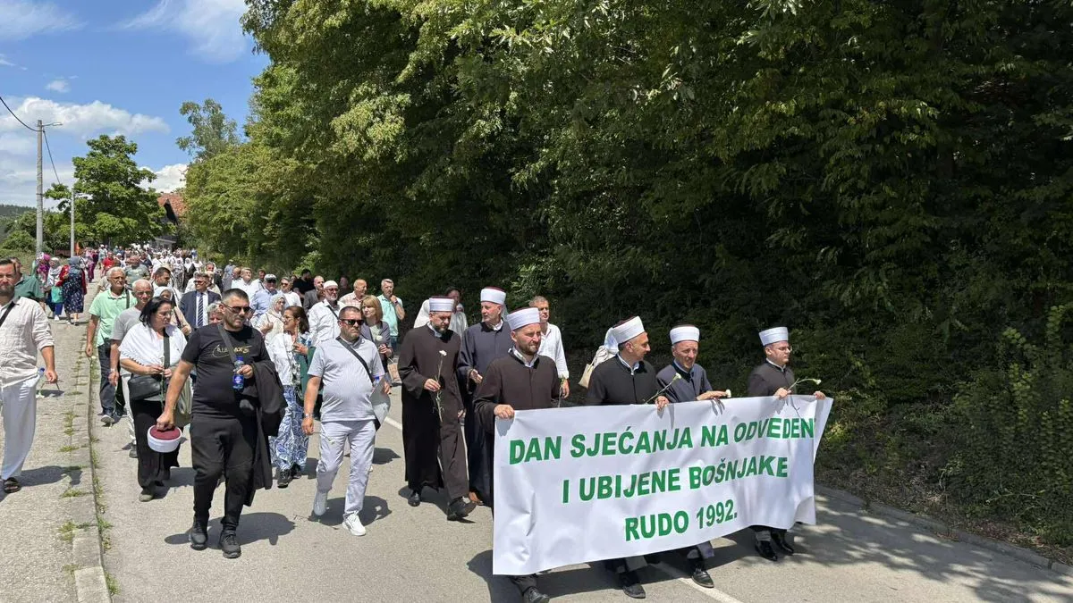 Do sada je identifikovano 46 žrtava, a traga se za još 83                    