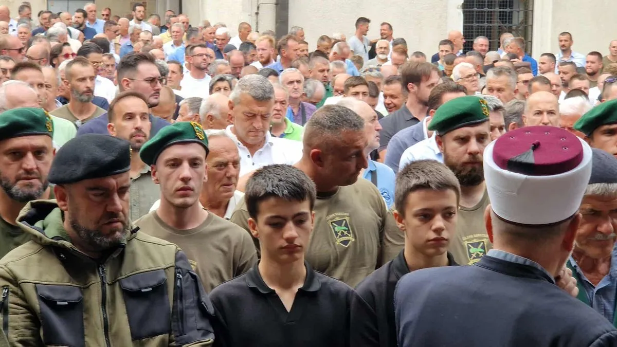 Dženazu namaz predvodio je uvaženi dr. Husein ef. Kavazović, reisu-l-ulema Islamske zajednice Bosne i Hercegovine