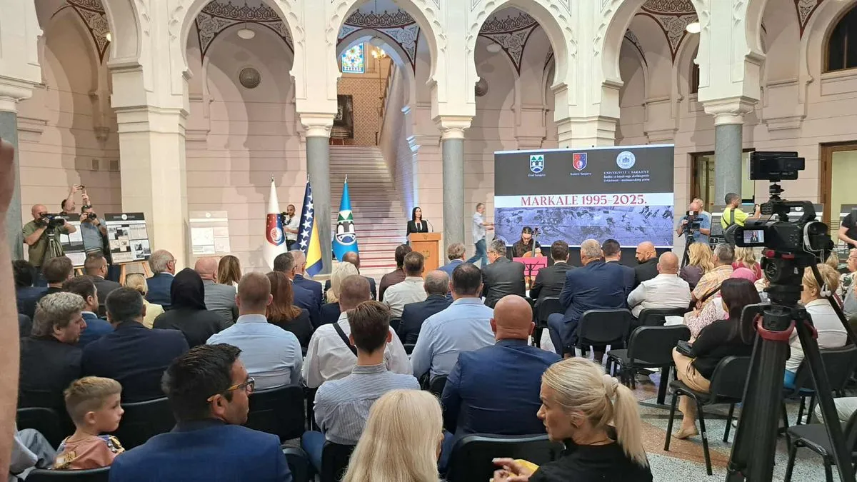 Masakr na Markalama iz augusta 1995. je bio posljednji veliki zločin počinjen od velikosrpskih paravojnih snaga nad civilima Sarajeva