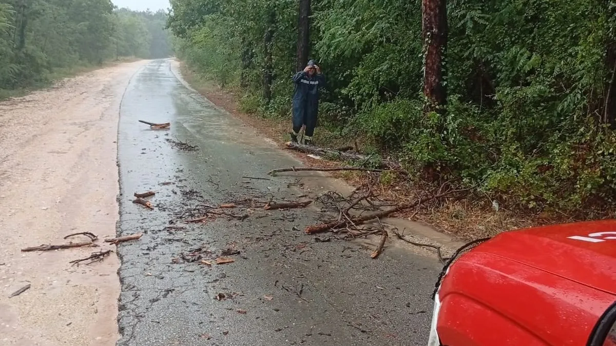 Zbog obilnih padavina i vode koja se zadržava u podvožnjaku na ulazu u Mostar (iz pravca Jablanice), preporučuje se korištenje magistralnog puta M-17