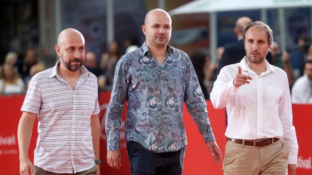 Ranije je objavljeno da se projekcije koje su bile planirane u otvorenim kinima zbog nepovoljnih vremenskih uslova prebacuju u zatvorene prostore