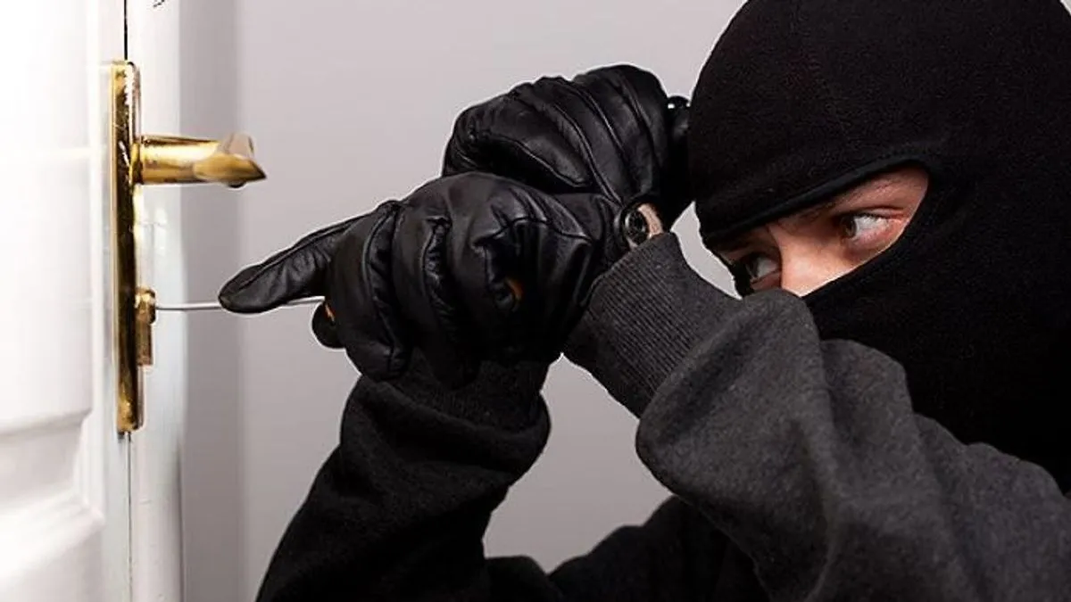 Policija okruga Los Anđelesa potvrdila je da je intervenirala u 1:29 ujutro po lokalnom vremenu i da se slučaj trenutno istražuje