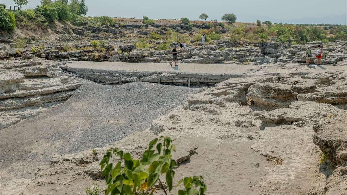 Uslijed visokih temperatura: Presušili "Nijagarini vodopadi" u Podgorici