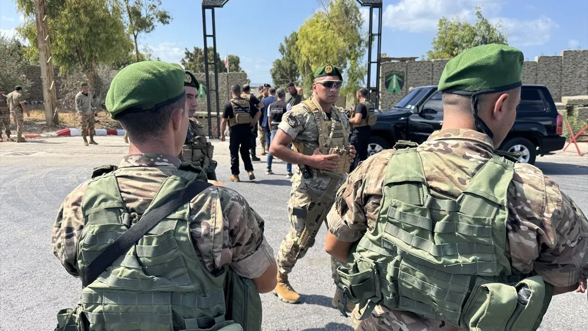 Predaja je provedena pod nadzorom libanskih i palestinskih zvaničnika.