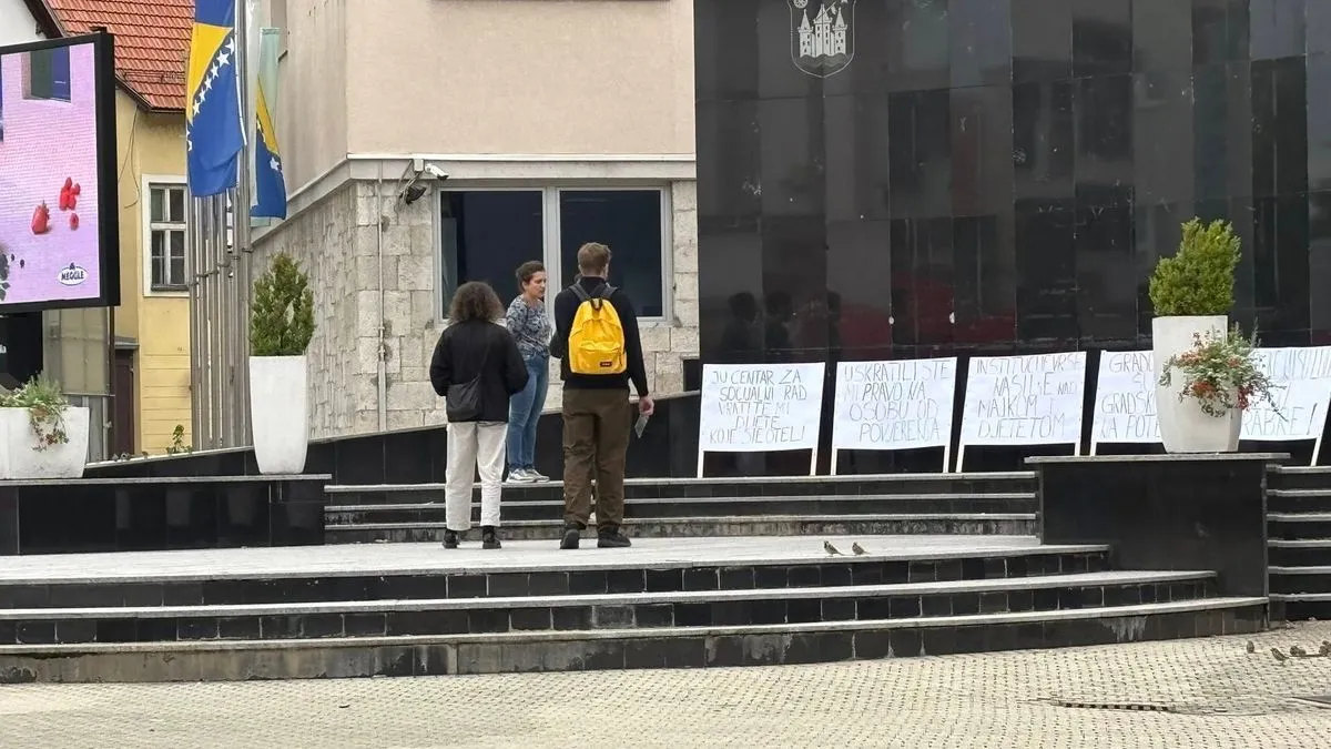 Moje dijete pored mene, to je zahtjev! Amela na trgu traži pravdu, institucije šute