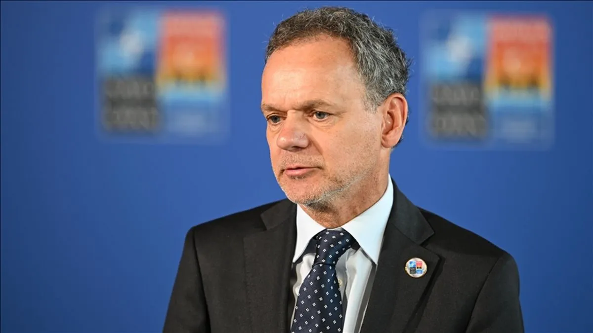 Njegova ostavka uslijedila je svega dan nakon što je najavio da će pokušati progurati nove mjere protiv izraelskih vlasti.