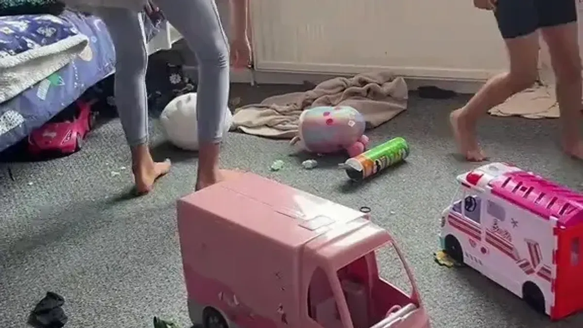 Mama otkrila trik kako da mališani pospreme sobu u pet minuta: Spasila sam se