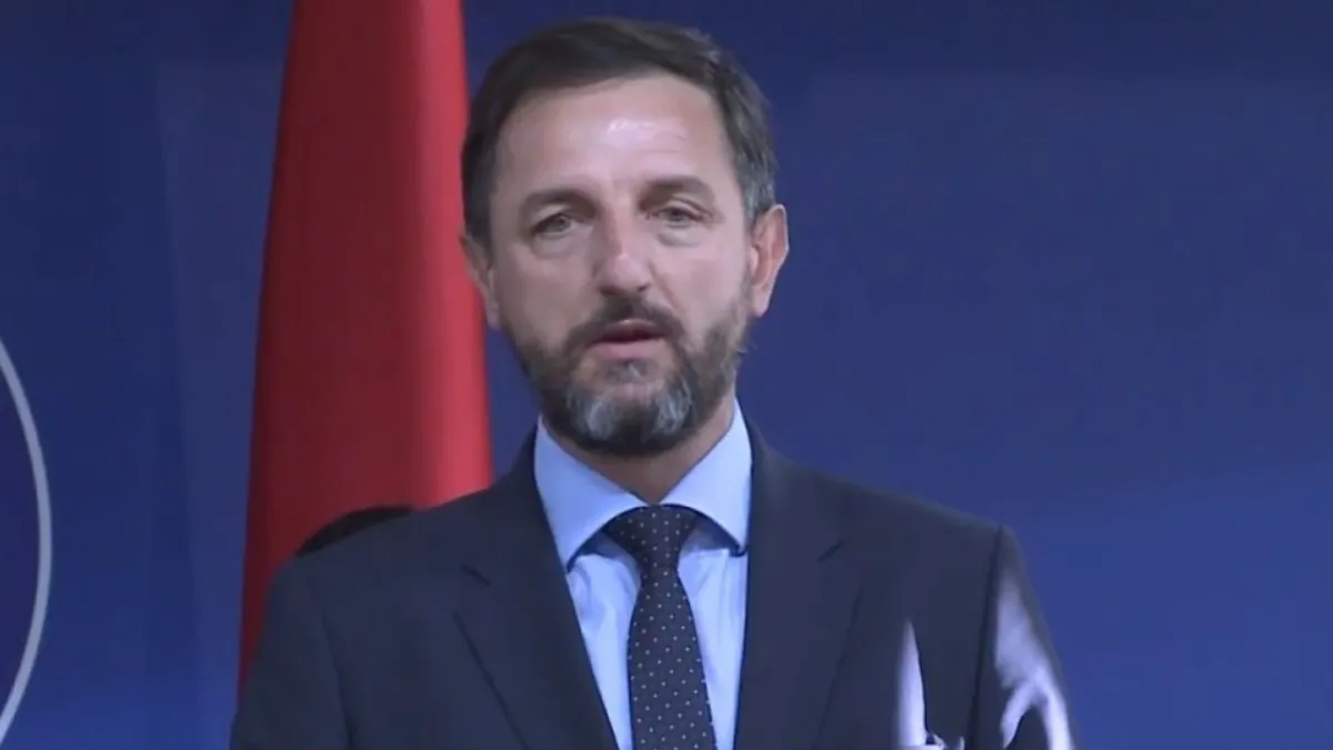 Automobil je zapaljen u privatnoj garaži u Tuzli                         