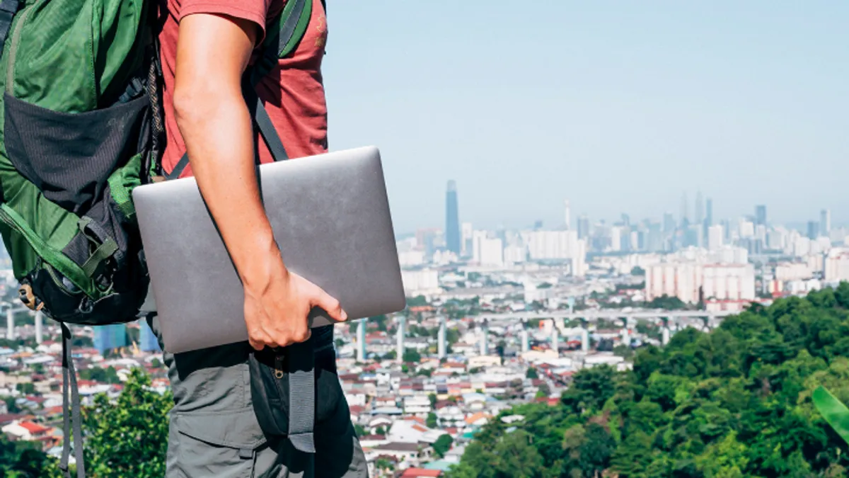 Sve više, posebno mladih ljudi bira digitalni nomadski stil – život bez stalne adrese, ali s pouzdanim internetom i inspirativnom okolinom