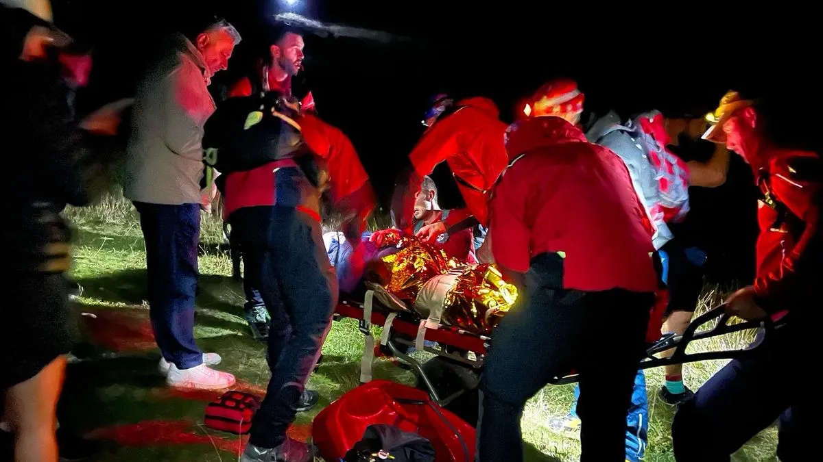 Transport je vođen preko strmog i kamenitog planinskog reljefa.