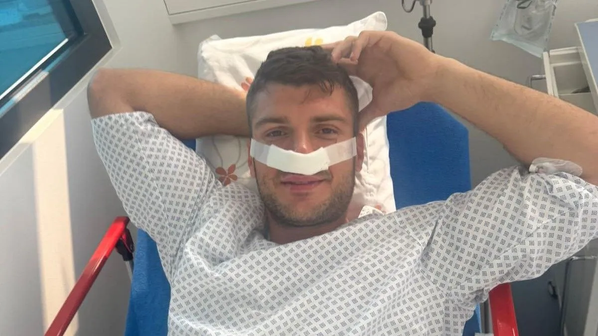 Ovaj snažni i popularni bokser svjetskih razmjera, imao je operaciju nosa, a koju je, kako nam je rekao morao i trebao da uradi već prije nekoliko godina.