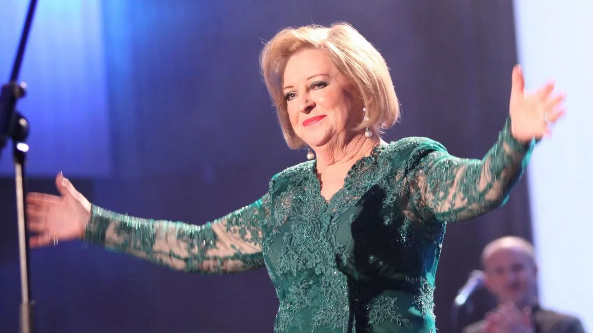 Veliki uspjeh donijela joj je pjesma ‘Ljubav ili šala’, izvedena na Zagrebfestu.