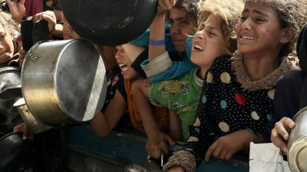 Kamion sa hranom se prevrnuo na civile koji su čekali pomoć: Najmanje 20 mrtvih u Gazi