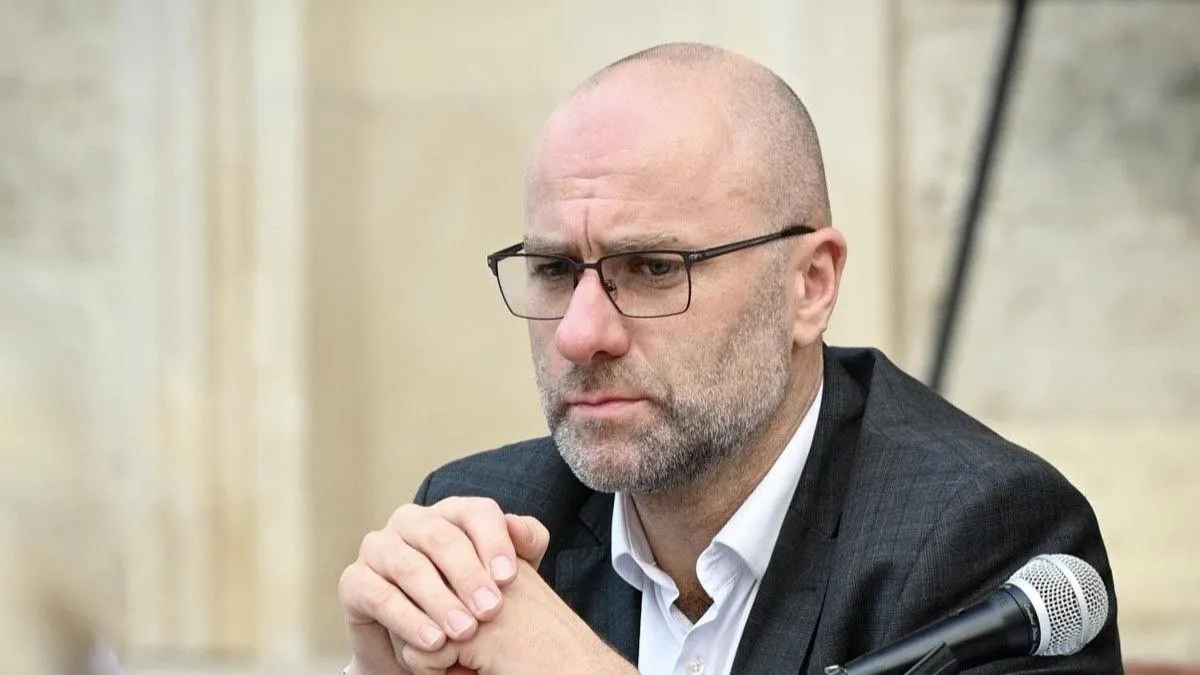 'Kao grubo prevedena riječ anarhija znači bezvlašće, a Jajce niti je grad, niti je bez vlasti.'