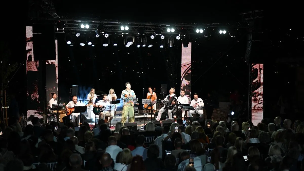 Otvoren 'Sarajevo Sevdah Soiree': Hari Varešanović očarao publiku na Žutoj tabiji